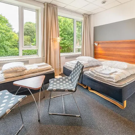 Sandnes Vandrerhjem Hostel *